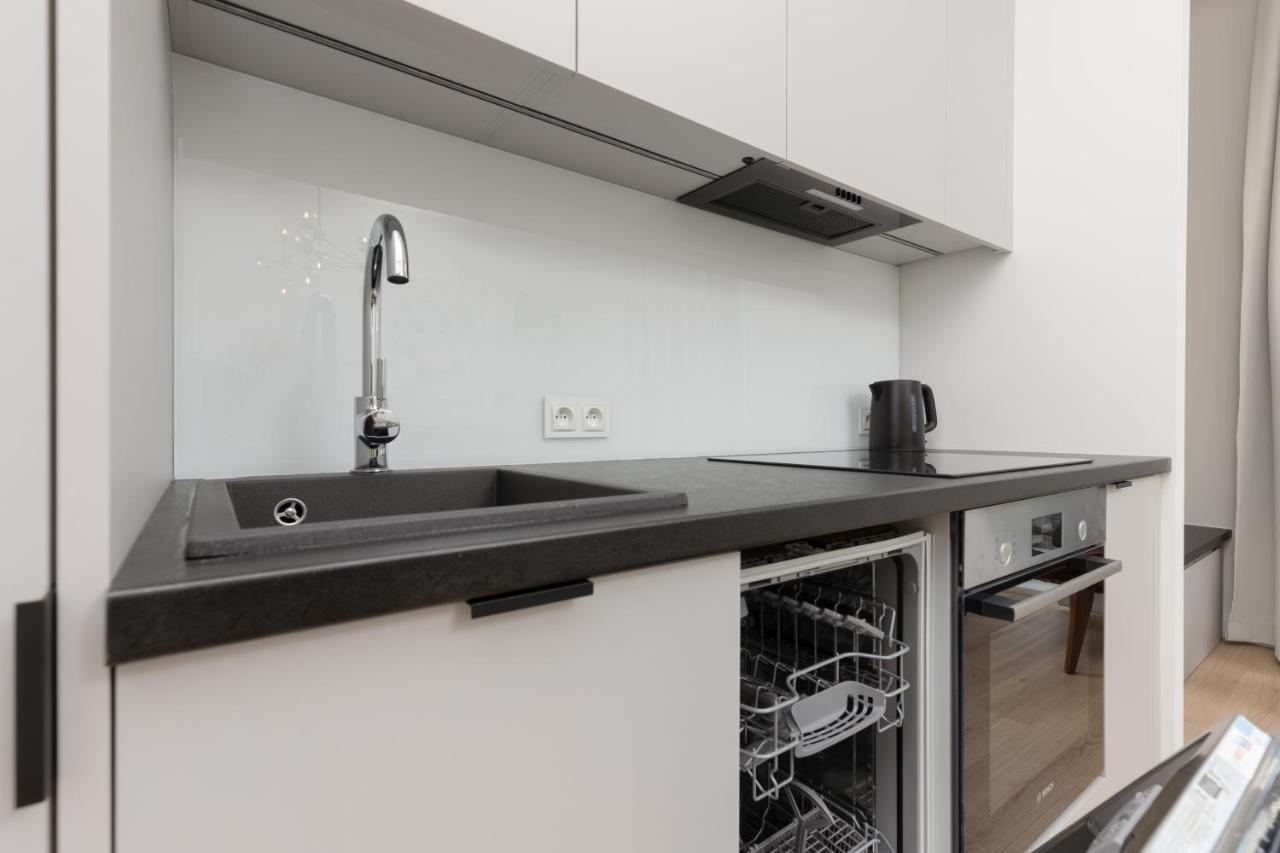 Fashionable City Center Apartment By Noclegi Renters Varşova Dış mekan fotoğraf