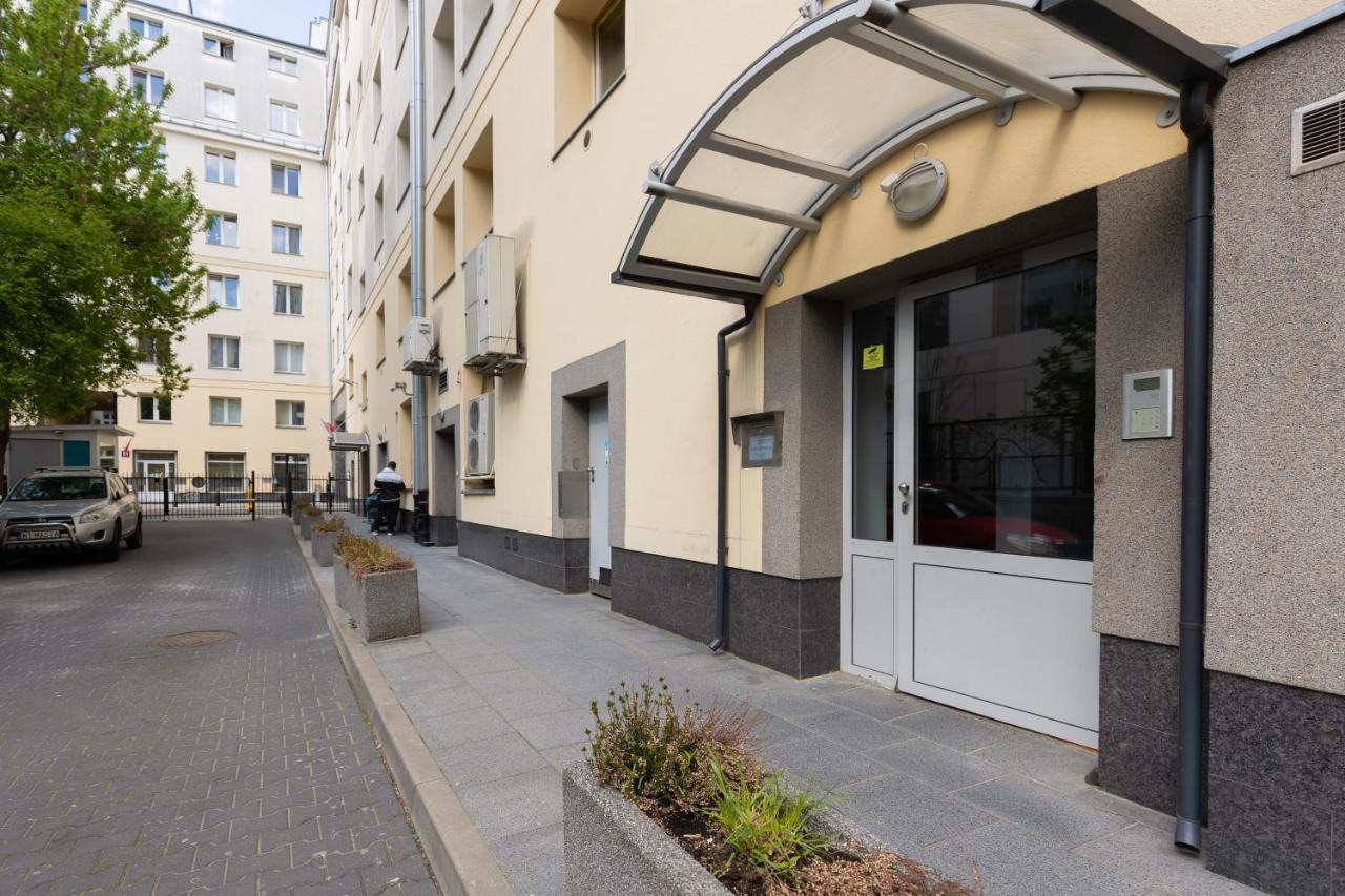 Fashionable City Center Apartment By Noclegi Renters Varşova Dış mekan fotoğraf